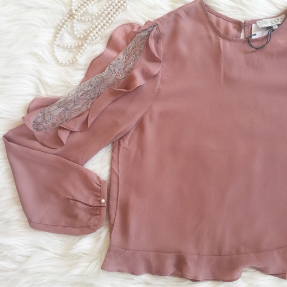 🌺 Mauve Ruffled Cutout Blouse